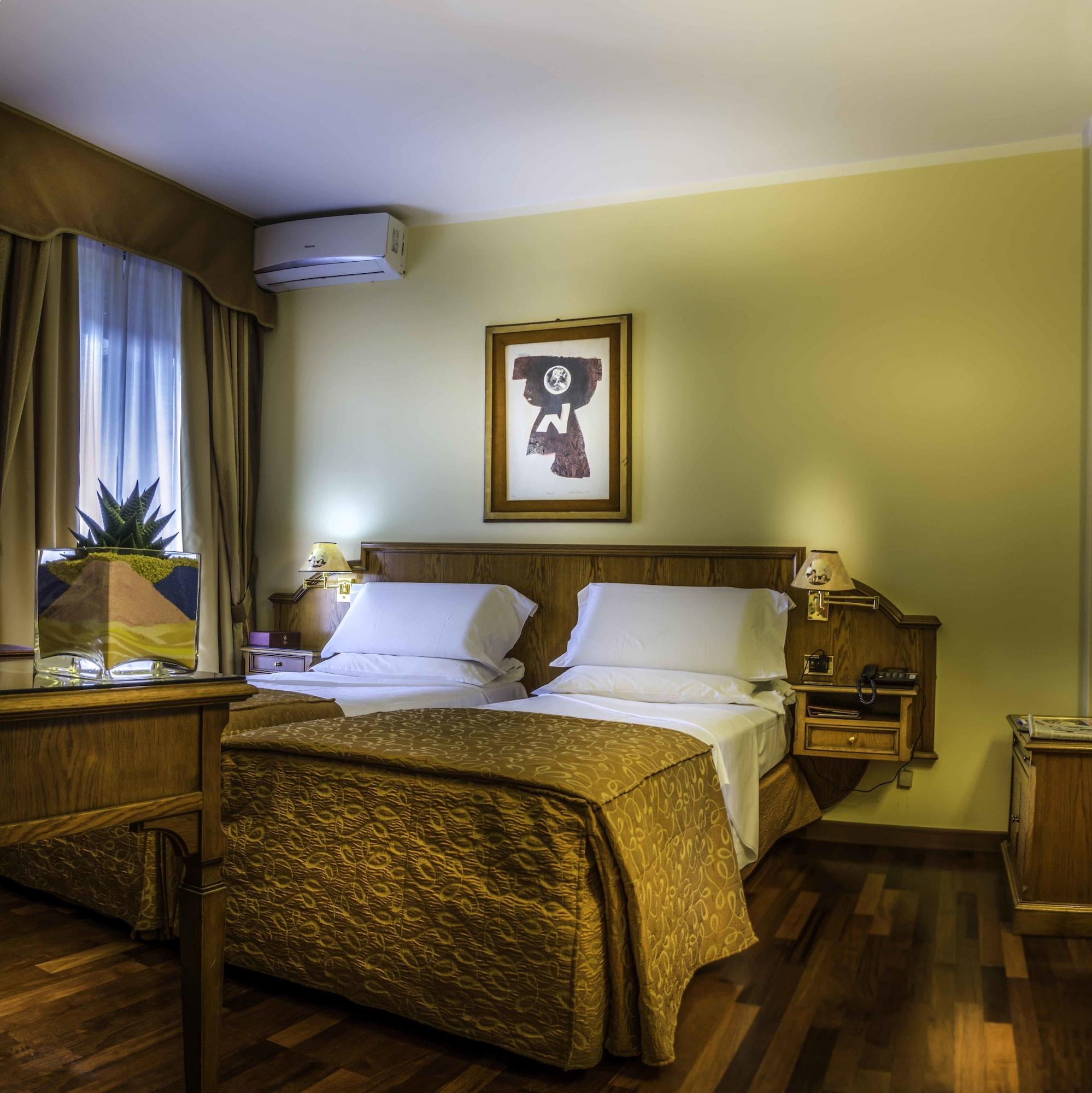 Hotel La Bussola Novara Eksteriør billede
