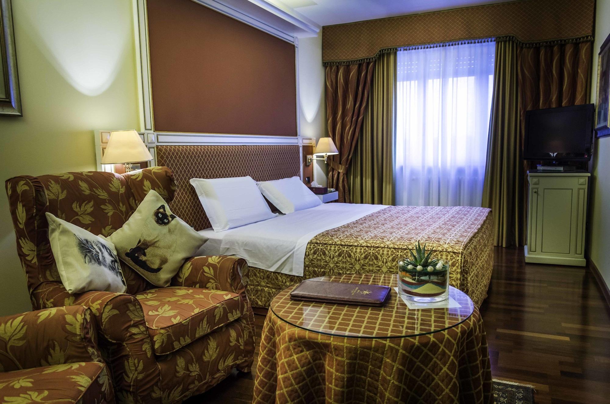 Hotel La Bussola Novara Eksteriør billede