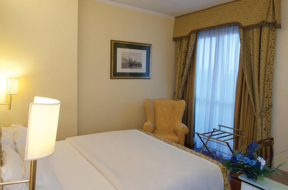 Hotel La Bussola Novara Eksteriør billede