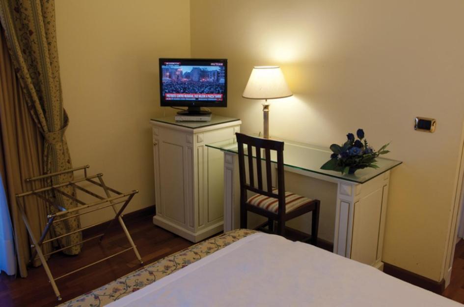 Hotel La Bussola Novara Eksteriør billede