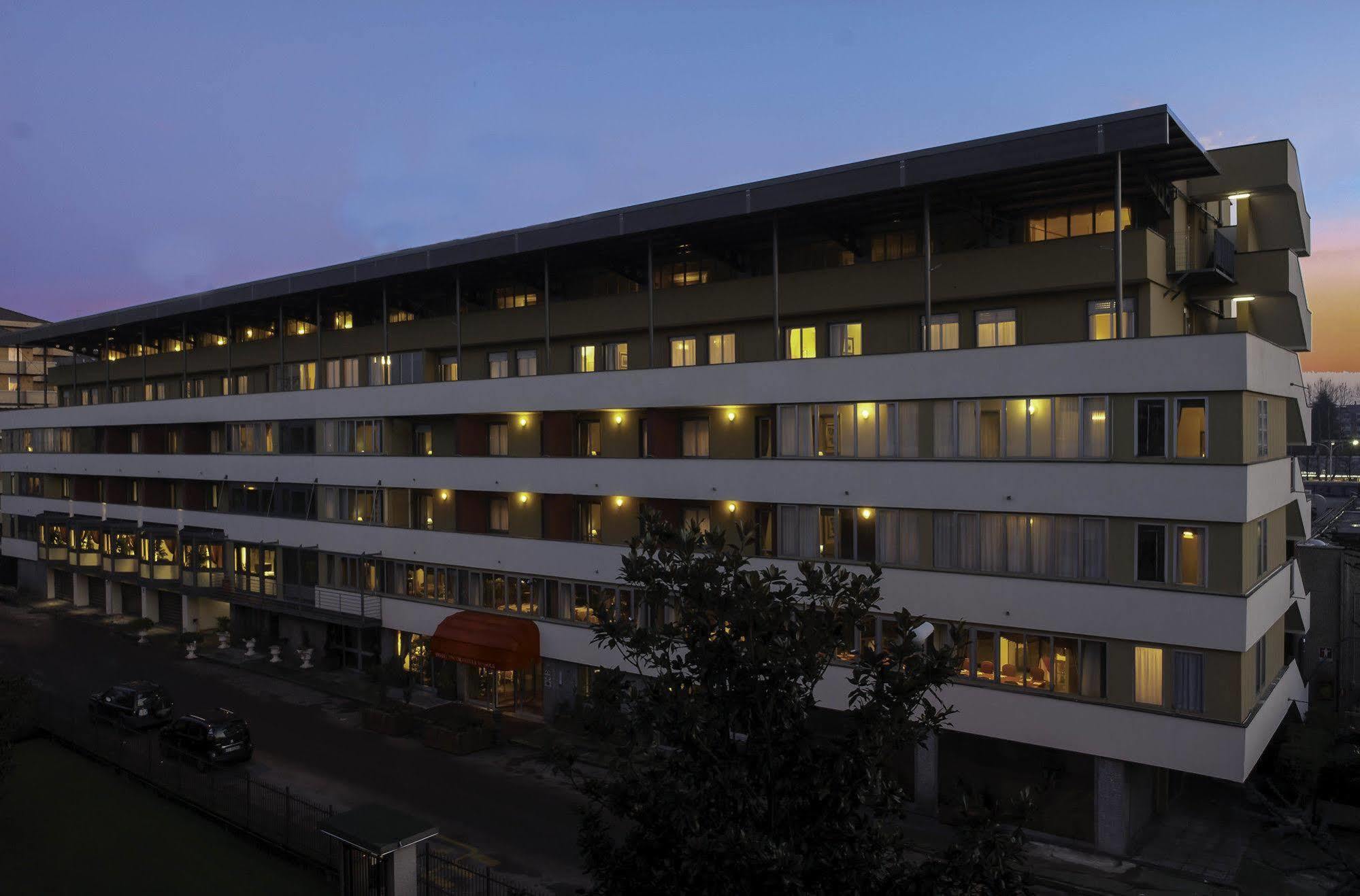Hotel La Bussola Novara Eksteriør billede